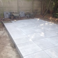 Aanleg bestratingen, tuinpadjes, opritten, terras
